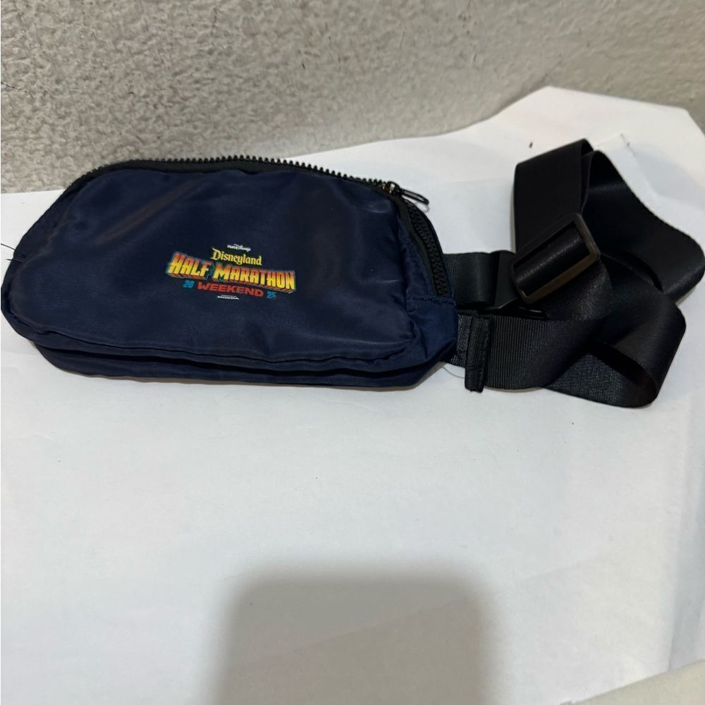 NWOT RunDisney Disneyland Half Marathon 2025 Belt Bag / Fanny Pack / Crossbody